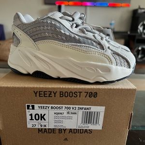 Yezzy 700